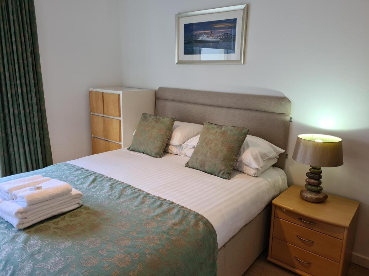 Apartamento The Park - Holyrood Road With Free Parking Edimburgo Exterior foto
