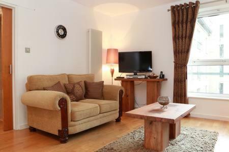 Apartamento The Park - Holyrood Road With Free Parking Edimburgo Exterior foto